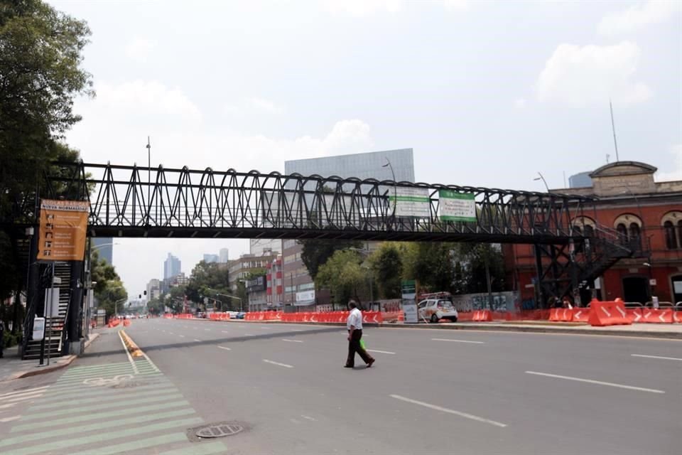 Una investigación de campo de la estrategia Misión Cero encontró que el puente sobre Chapultepec, junto al Metro Cuauhtémoc, generaba problemas de accesibilidad, seguridad y protección vial.