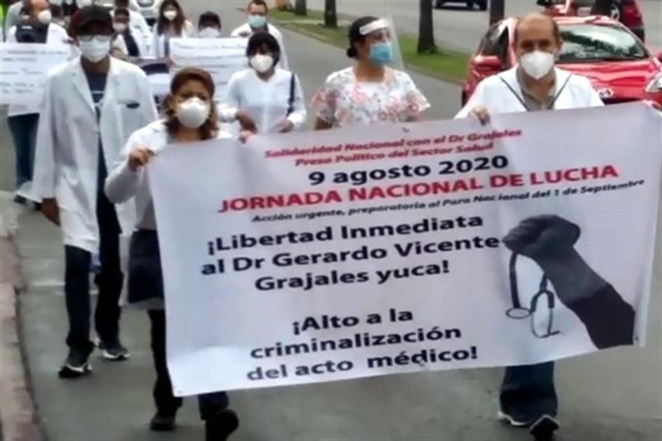 La marcha de profesionales de la salud en Cuernavaca, Morelos.