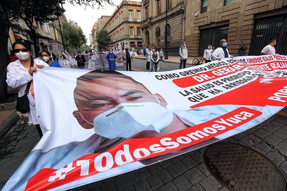 Ayer, médicos se manifestaron en la CDMX y otras ciudades del País para exigir la liberación de Grajales Yuca.