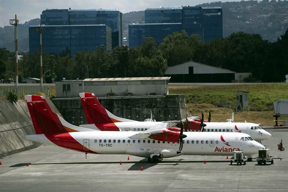 La aerolínea colombiana Avianca Holdings emergió de la bancarrota el año pasado.
