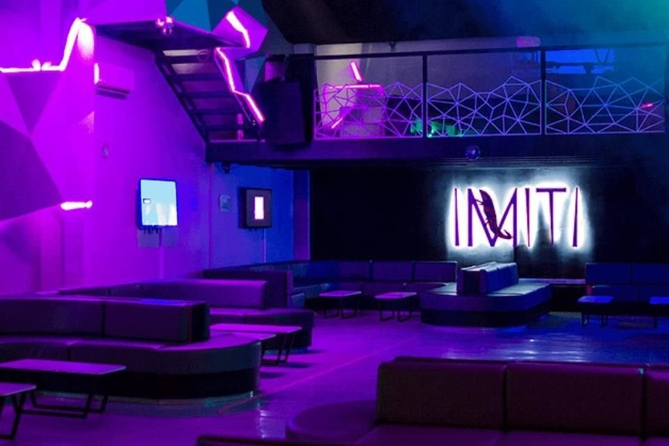 IMITI administra salones de eventos al estilo night-club.