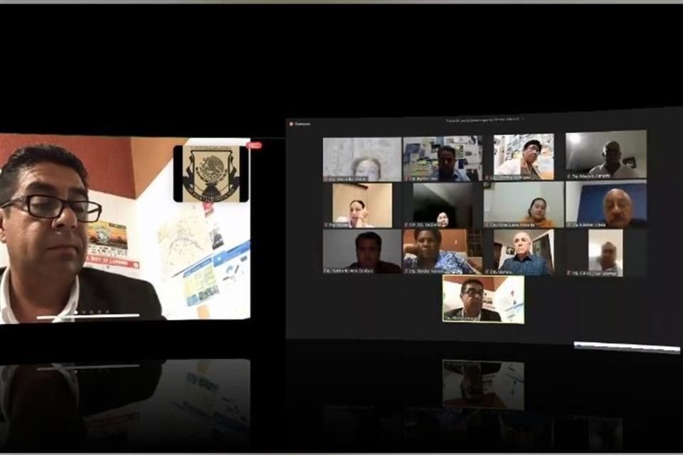 Los ahora ex diputados fueron inhabilitados por dos años.