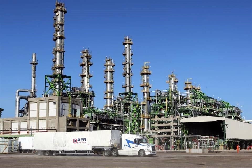 Pese a tener una capacidad total de 1.6 millones de barriles por día, las refinerías de Pemex procesan un promedio de 605 mil.