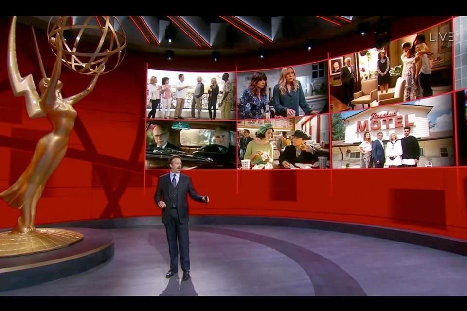 Jason Sudeikis fue presentador de la 72 ceremonia anual de premios Primetime Emmy en Los Ángeles.