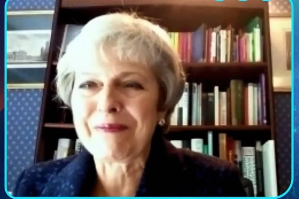 'Como individuos y como naciones lograremos mucho más trabajando juntos', indicó Theresa May, ex Primera Ministra de GB.