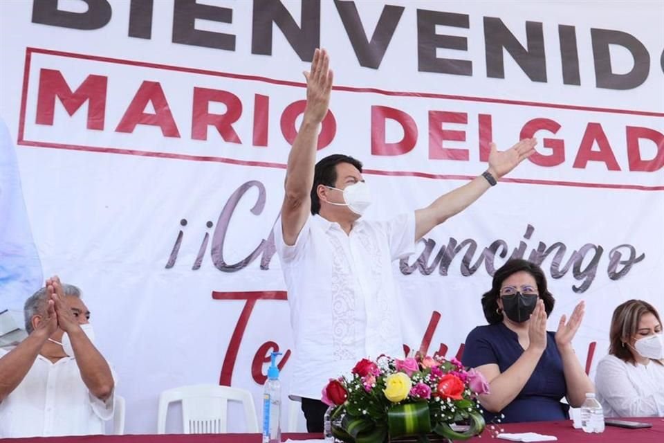 Mario Delgado durante un evento en Guerrero.