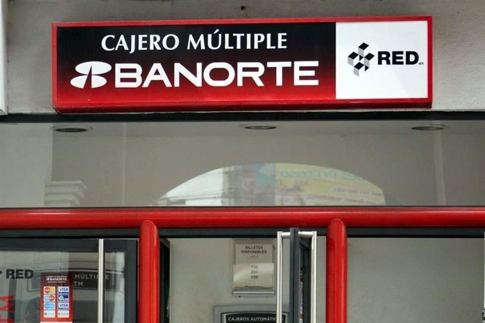 Los ingresos no financieros del grupo se dispararon 17.1 por ciento.