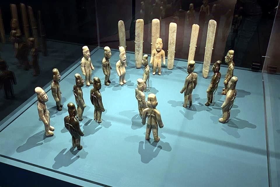 La expo fue posible gracias a la colaboración de una veintena de acervos mexicanos, los cuales lograron reunir 300 piezas prehispánicas para su exhibición.