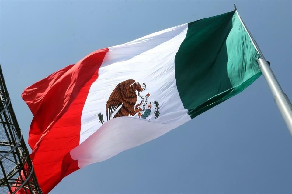 Ahora JPMorgan prevé una caída de la economía mexicana de 8.9 por ciento este año.