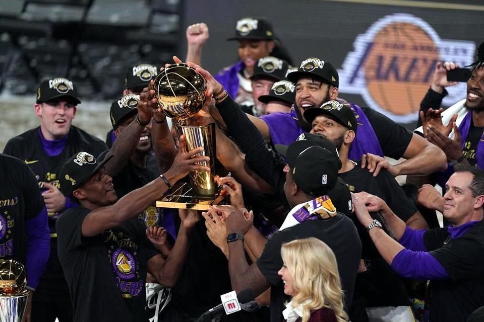  Los Lakers levantaron su título 17 de la NBA.
