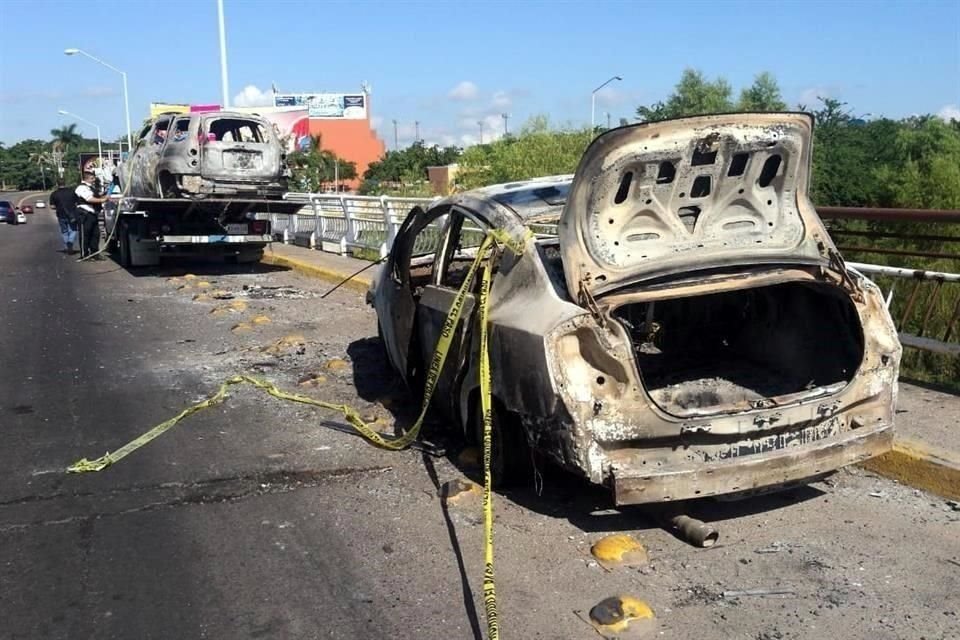 Uno de los autos quemados en Culiacán tras la captura de Ovidio Guzmán.