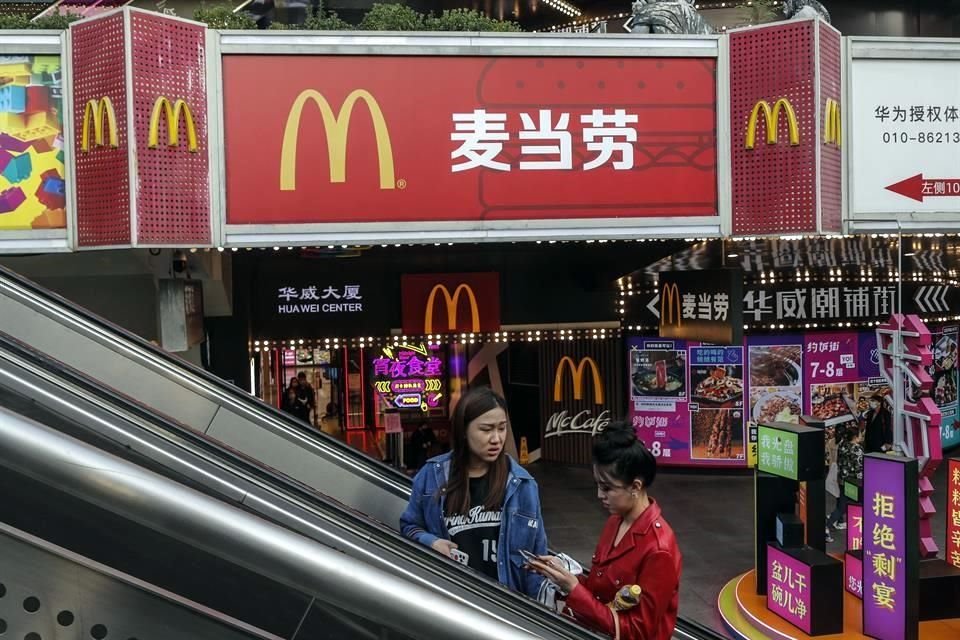 El fuerte gasto de los consumidores chinos ha elevado la fortuna de las empresas occidentales.