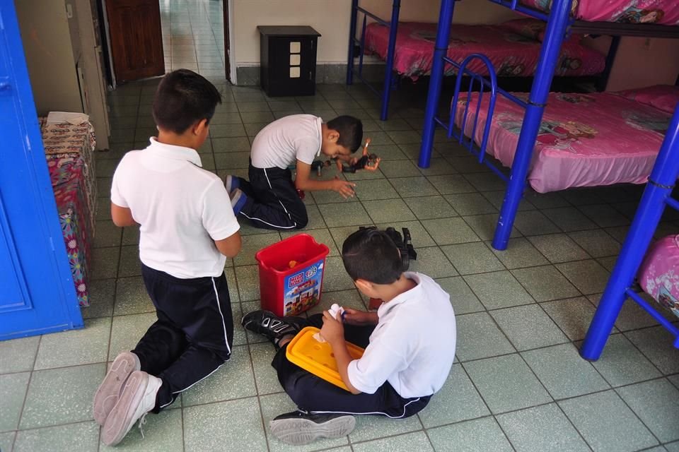 Albergues que reciben a menores sin familia en Jalisco enfrentan otro obstáculo: los recortes presupuestales de la Federación.