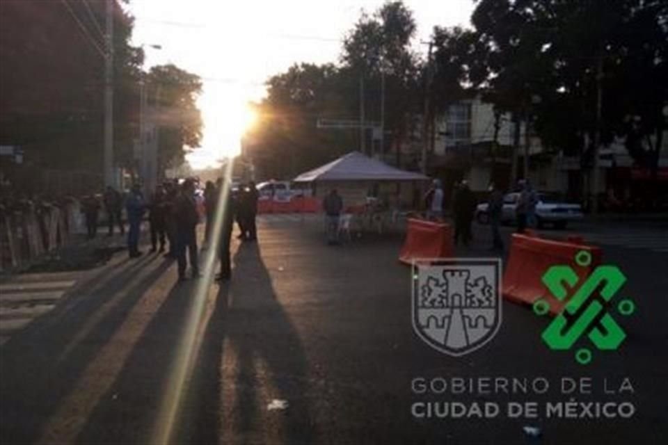 la circulación fue cerrada en Eje 1 Poniente Cuauhtémoc, Eje 7 Sur y Eje 7 Sur - A a partir de Av. División del Norte por presencia de manifestantes en Cuauhtémoc entre Municipio Libre y Zapata.