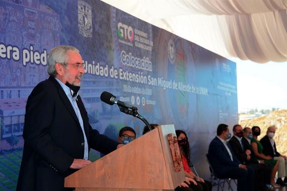El Rector acudió a la colocación de la primera piedra de la Unidad de Extensión San Miguel de Allende de la UNAM, en Guanajuato,