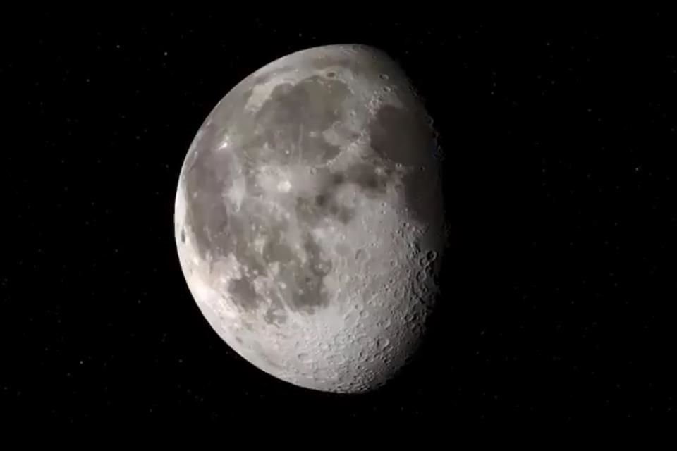 El agua fue detectada en uno de los cráteres llamado Cráter Clavius, el cual se ubica en el hemisferio sur de la Luna, el cual es visible desde la Tierra.