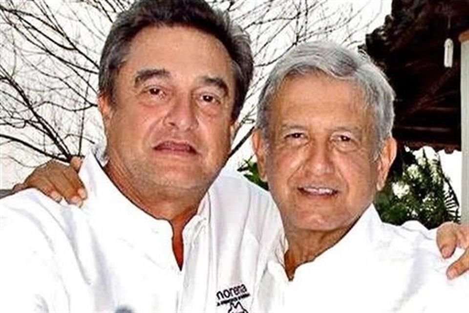 Pío López Obrador y Andrés Manuel López Obrador.
