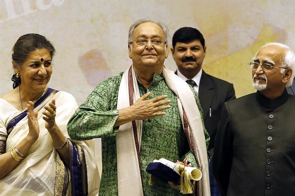 Soumitra Chatterjee, leyenda de la industria del cine bengalí y de Bollywood, amasó un currículum de más de 200 producciones, muchas de ellas reconocidas a nivel mundial.