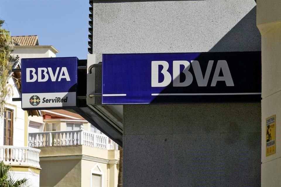 BBVA es el banco con el mayor número de empleados bajo subcontratación al cierre de agosto, según datos de la CNBV.