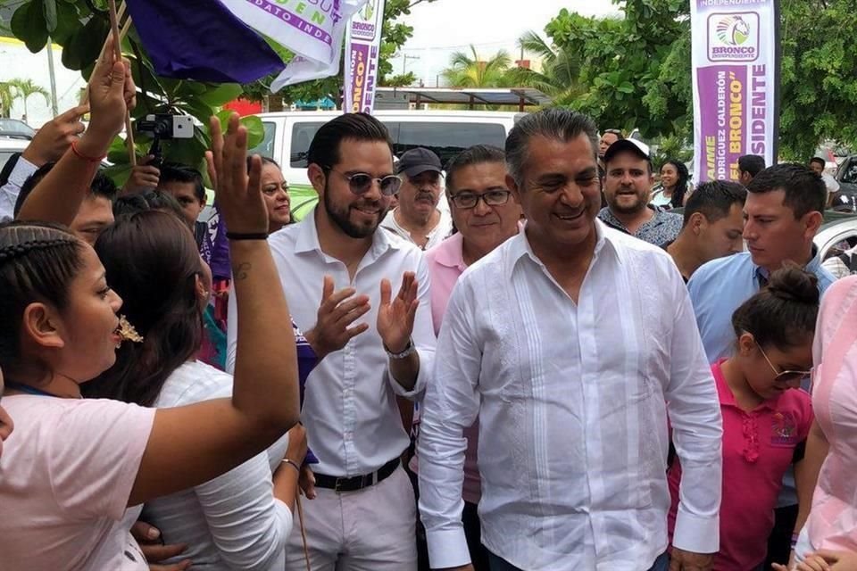 'Yo le hubiera puesto Manuel Andrs Lpez Obrador, que es MALO, estara bien no?. Hoy lo bautice as', dijo en entrevista en Cancn el candidato sin partido.