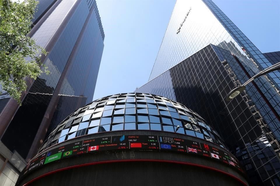 Las acciones de la empresa cotizan en la BMV desde 1996.