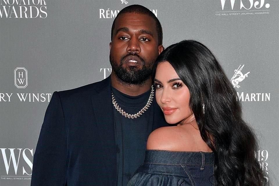 Tras seis años y medio de  casados, Kim Kardashian y Kanye West ya hacen vida separados, según fuentes cercanas al matrimonio.