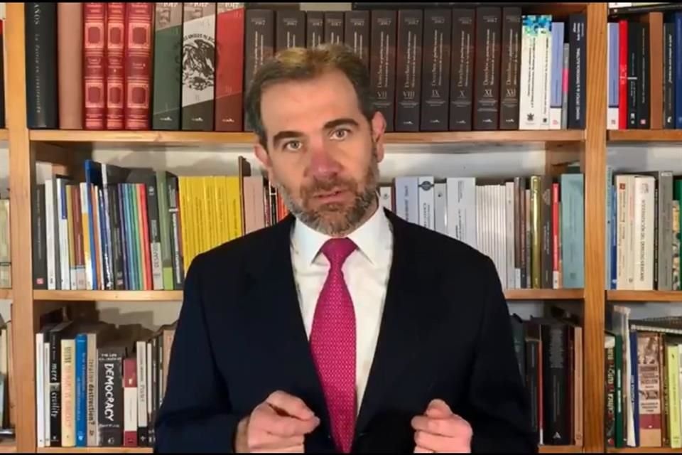 Lorenzo Córdova, titular del INE.