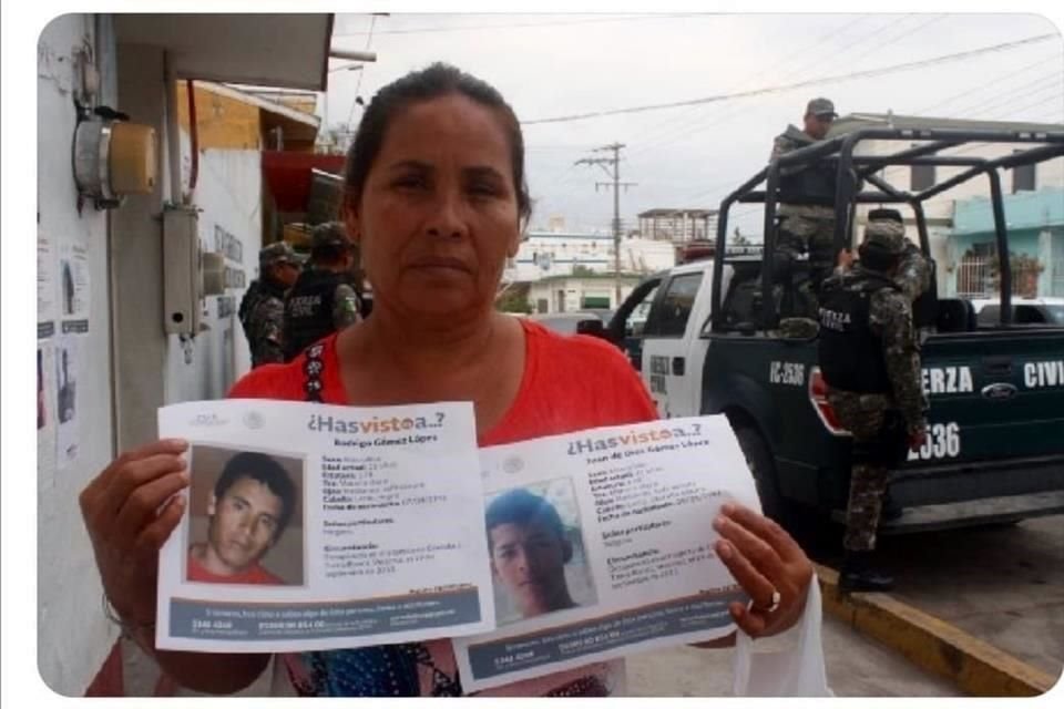 Elvira Gómez López fue subida a una camioneta gris de cuatro puertas.