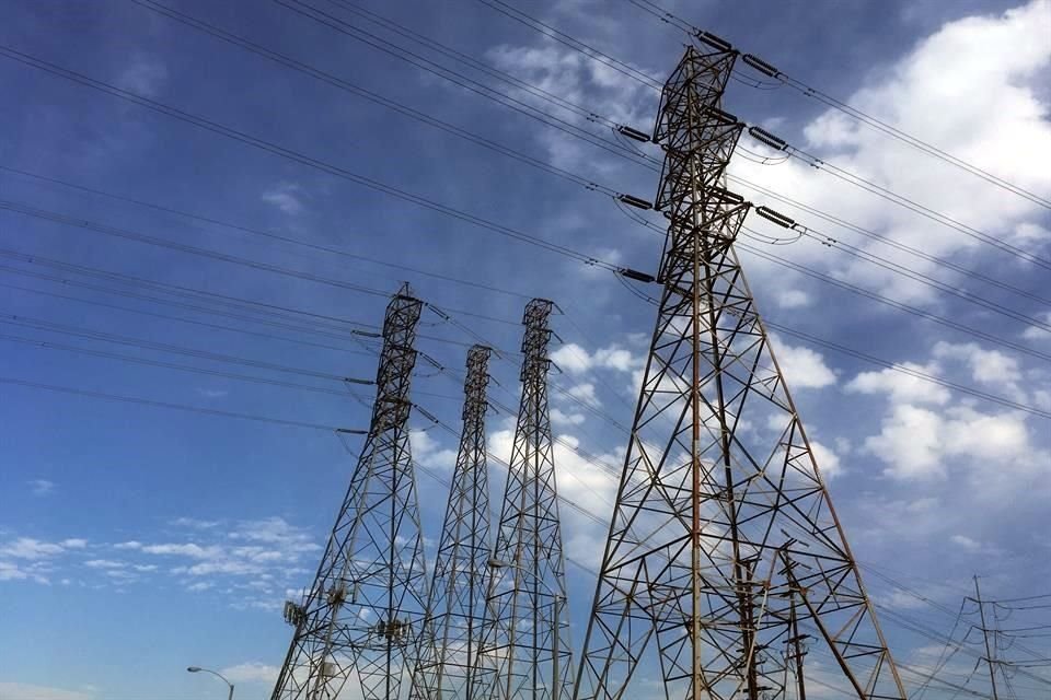 Las Cámaras solicitaron reconsiderar el proyecto de reforma a la Ley de la Industria Eléctrica.