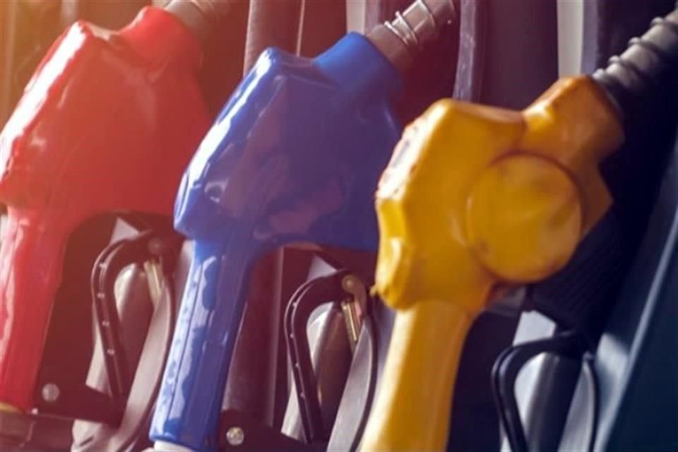 SHCP decretó un estímulo de 2.79 por ciento, o 0.14 pesos, por litro para gasolinas menores a 91 octanos.