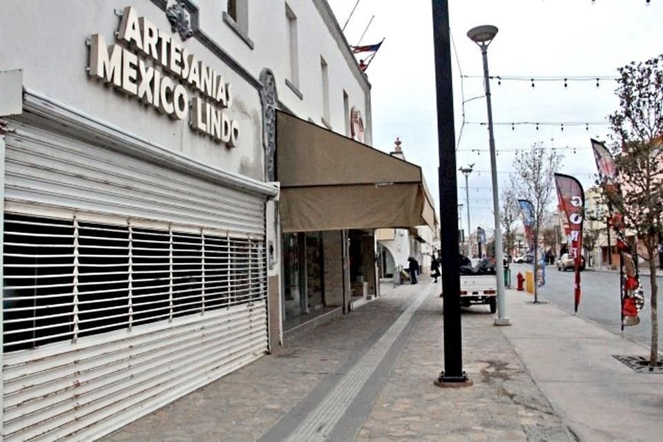 Para los comerciantes de Ciudad Juárez, el golpe al turismo derivado de la pandemia se equipara a la época de mayor violencia en la zona.