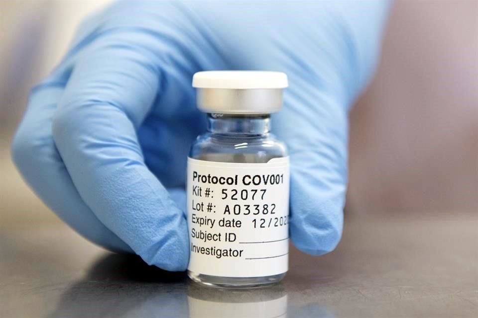 El estudio a publicarse el lunes encontró que vacuna de Oxford y AstraZeneca es menos efectiva contra variante sudafricana de Covid-19, reportó Financial Times.