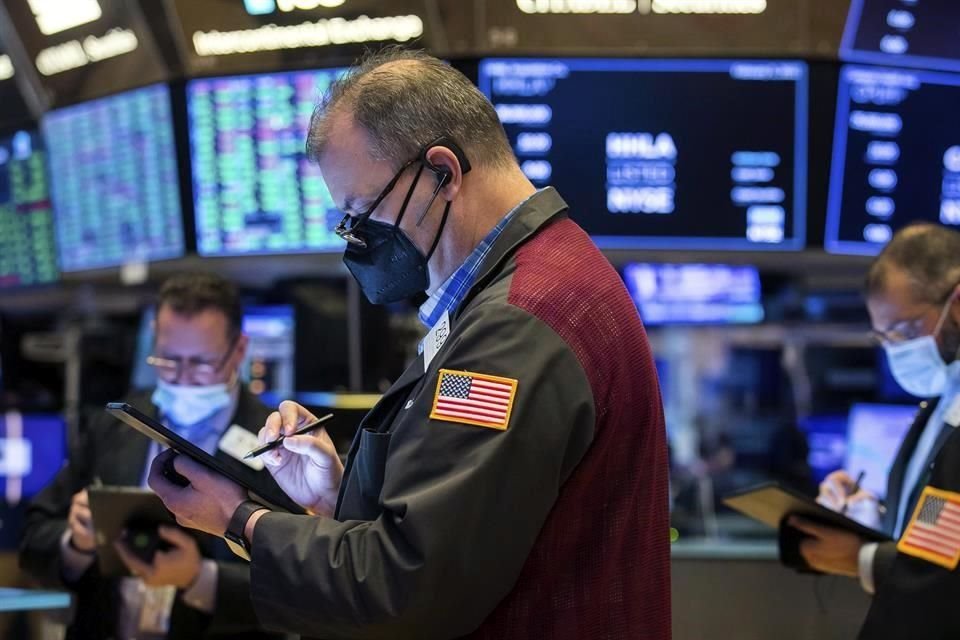 Wall Street opera al alza en medio de las expectativas de crecimiento global.