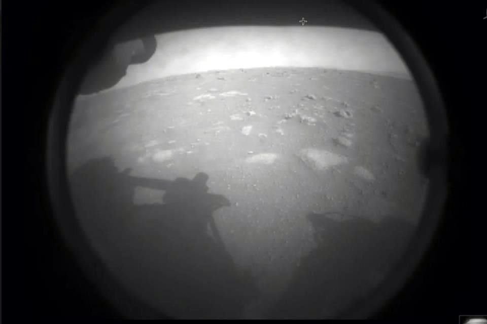El rover Perseverance arribó a Marte, en una misión para recuperar rocas y determinar si alguna vez hubo vida en el 'planeta rojo'.
