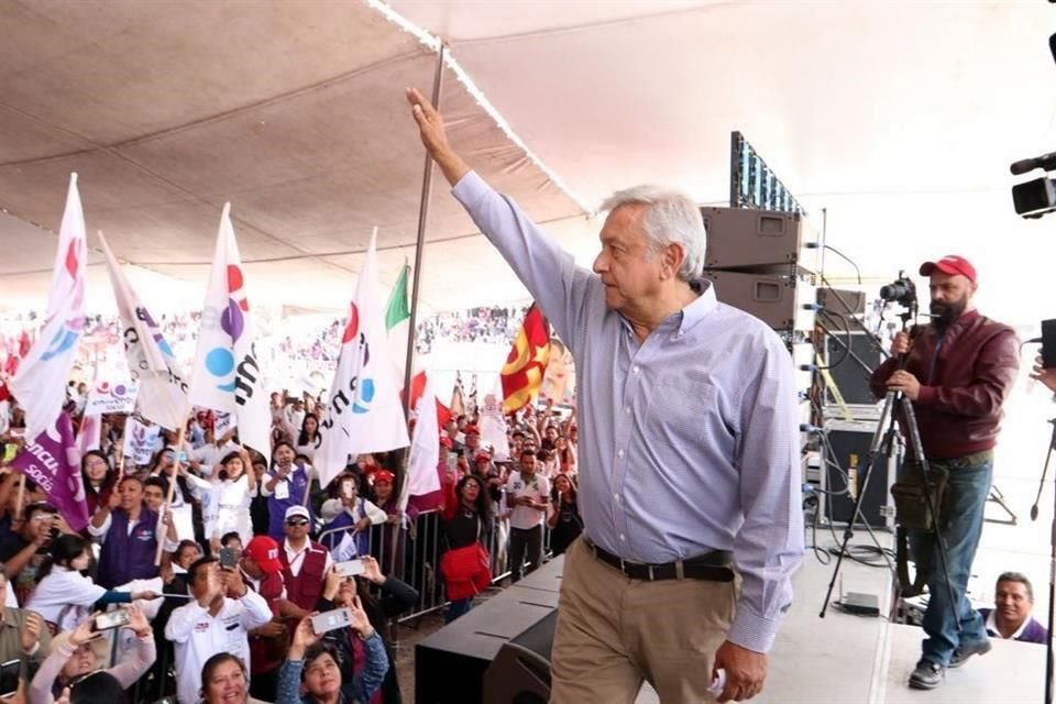 Lpez Obrador fue entrevistado al trmino de un mitin en el municipio mexiquense de Los Reyes La Paz.