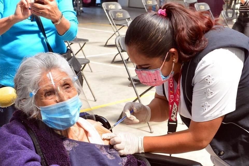 La inmunización se realizará hasta los días 14 de marzo, en Miguel Hidalgo, y 16 de marzo, para Azcapotzalco.