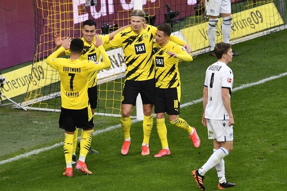 El Dortmund se metió a puestos europeos.