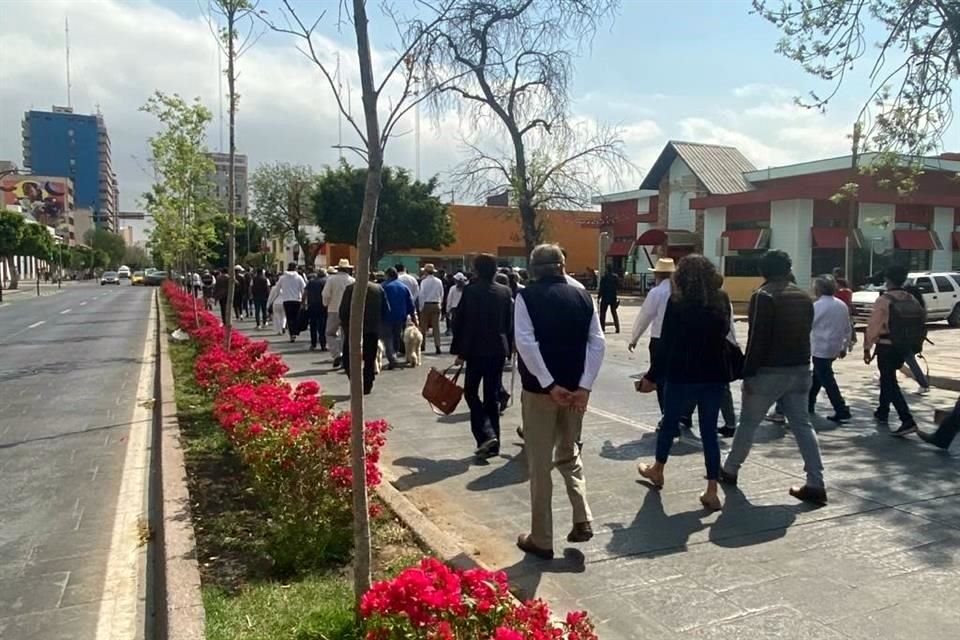 Los inconformes marcharon del Jardín de Tequisquiapan a Palacio de Gobierno.