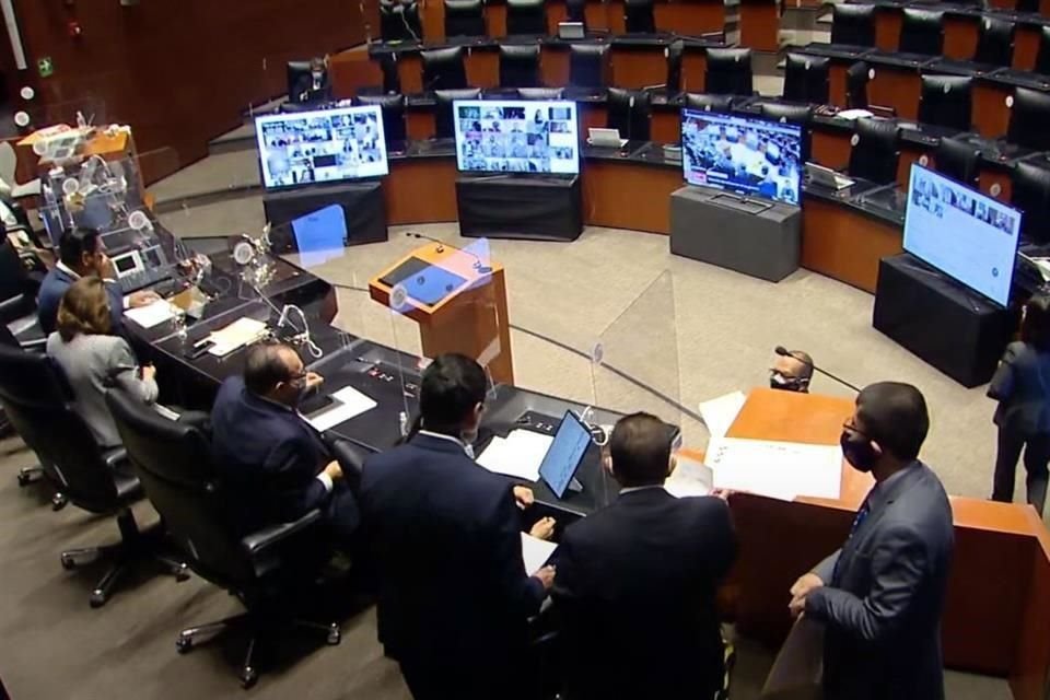 Presidente AMLO y legisladores de Morena, con un albazo de por medio, impusieron la reforma elctrica que fomentar el uso de energa sucia.