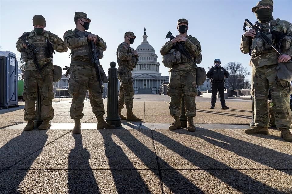 Seguridad se reforz en Capitolio de EU en Washington, luego que Polica alert que grupo de milicias pro-Trump  podran intentar atacarlo.