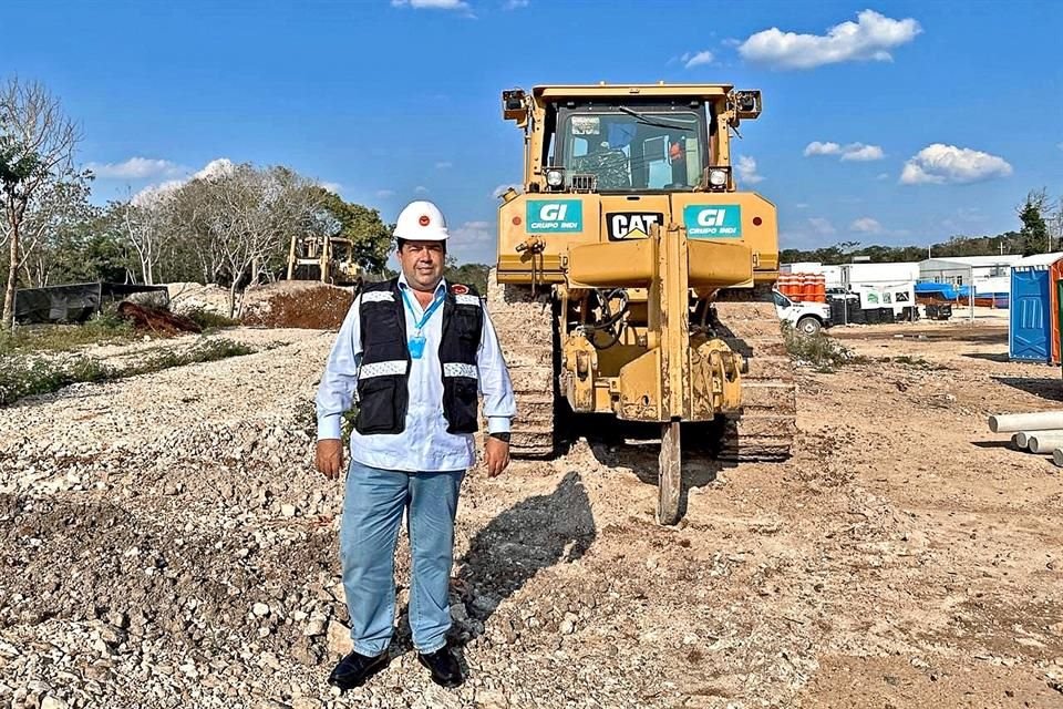 Pedro Haces, quien encabeza la CATEM, ha tomado el control de un tramo de la obra del Tren Maya y pelea contratos con la CTM.