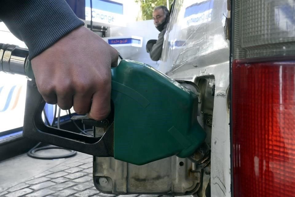 La escasez de combustible empieza a surgir en algunas regiones como en Querétaro.