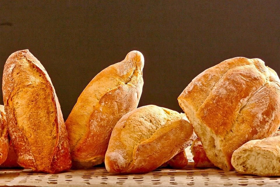 El bolillo, la telera y el birote tienen características muy similares, pero no son el mismo pan.