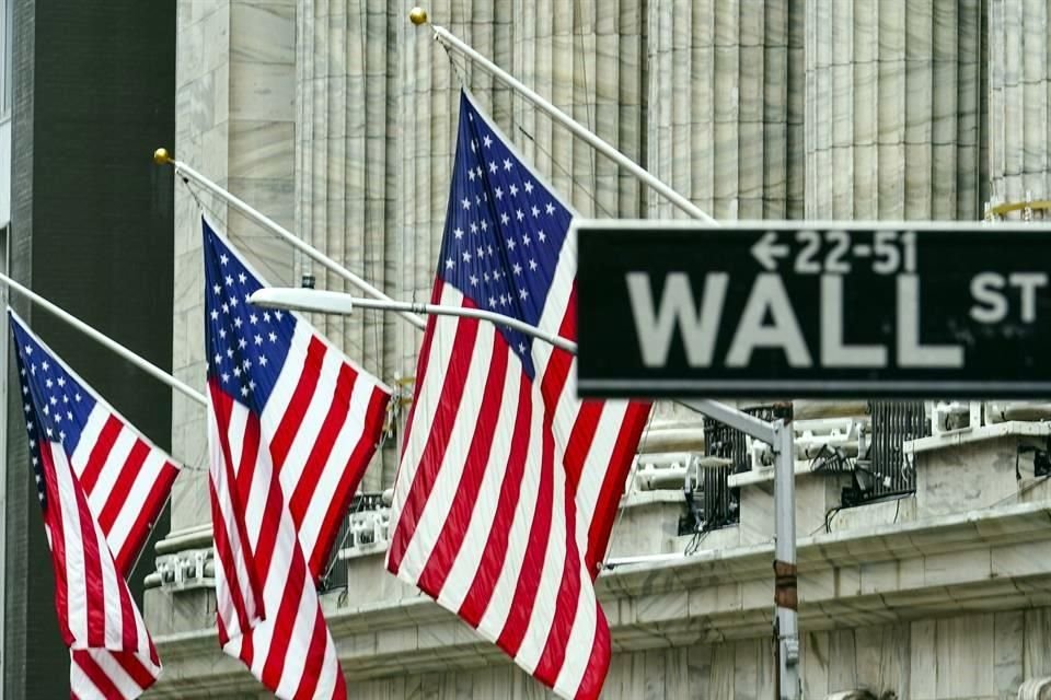 Wall Street aguarda la publicación de la minuta de Fed.