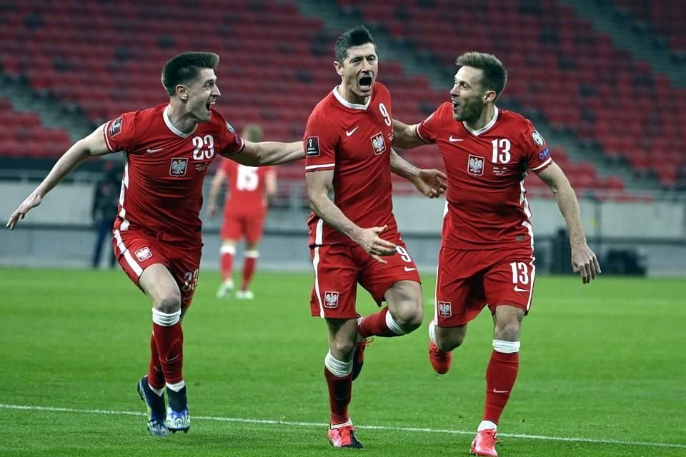Robert Lewandowski evitó que la Selección de Polonia comenzara su camino rumbo a Qatar 2022 con una derrota.