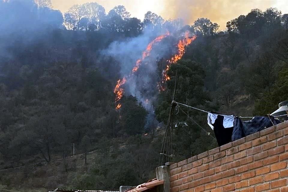 Este jueves se han atendido incendios forestales en suelo de conservación en San Miguel Topilejo y Tepeyahualco, Tlalpan; así como en los parajes Mina y Tona, de Milpa Alta y uno más en Xochimilco.