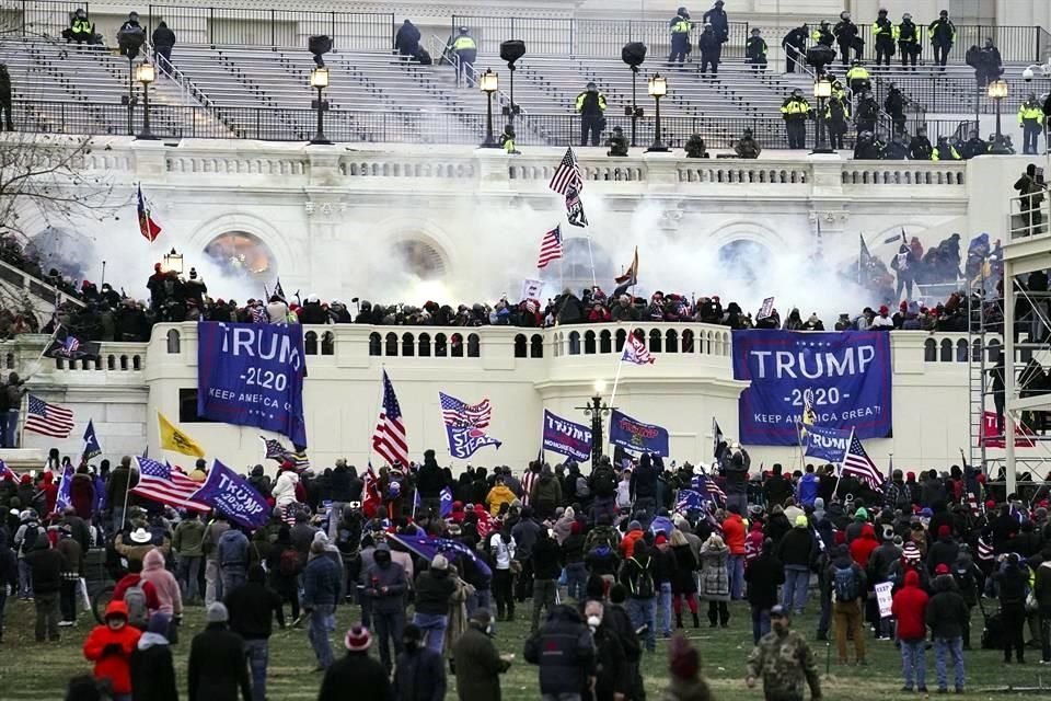 El 6 de enero pasado, los seguidores del Presidente Donald Trump irrumpieron violentamente en el Congreso cuando se certificaban los resultados electorales.