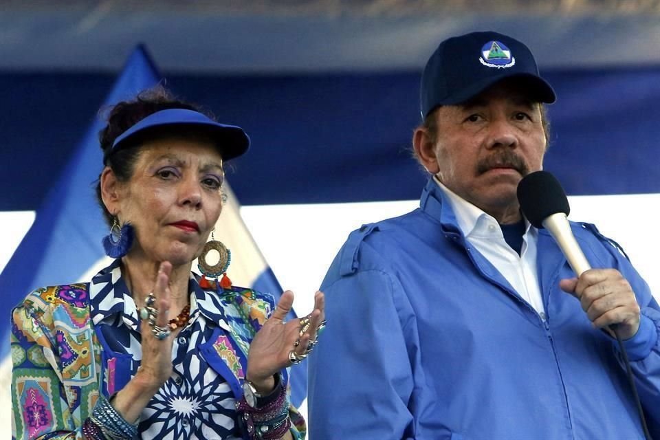 Daniel Ortega y su esposa Rosario Murillo buscan la reelección en la Presidencia y Vicepresidencia de Nicaragua, respectivamente.