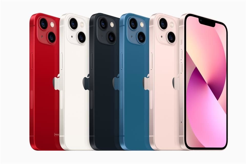 El iPhone 13 mini, tendrá un precio inicial de 18 mil pesos, mientras que el iPhone 13 costará desde los 21 mil pesos; llegarán en colores rosa, azul, azul medianoche, blanco estelar y rojo.