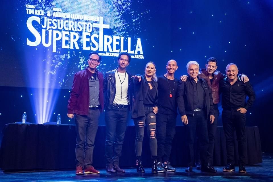 El famoso se unió al elenco original del musical' Jesucristo Súper Estrella' para anunciar el regreso de sus presentaciones.